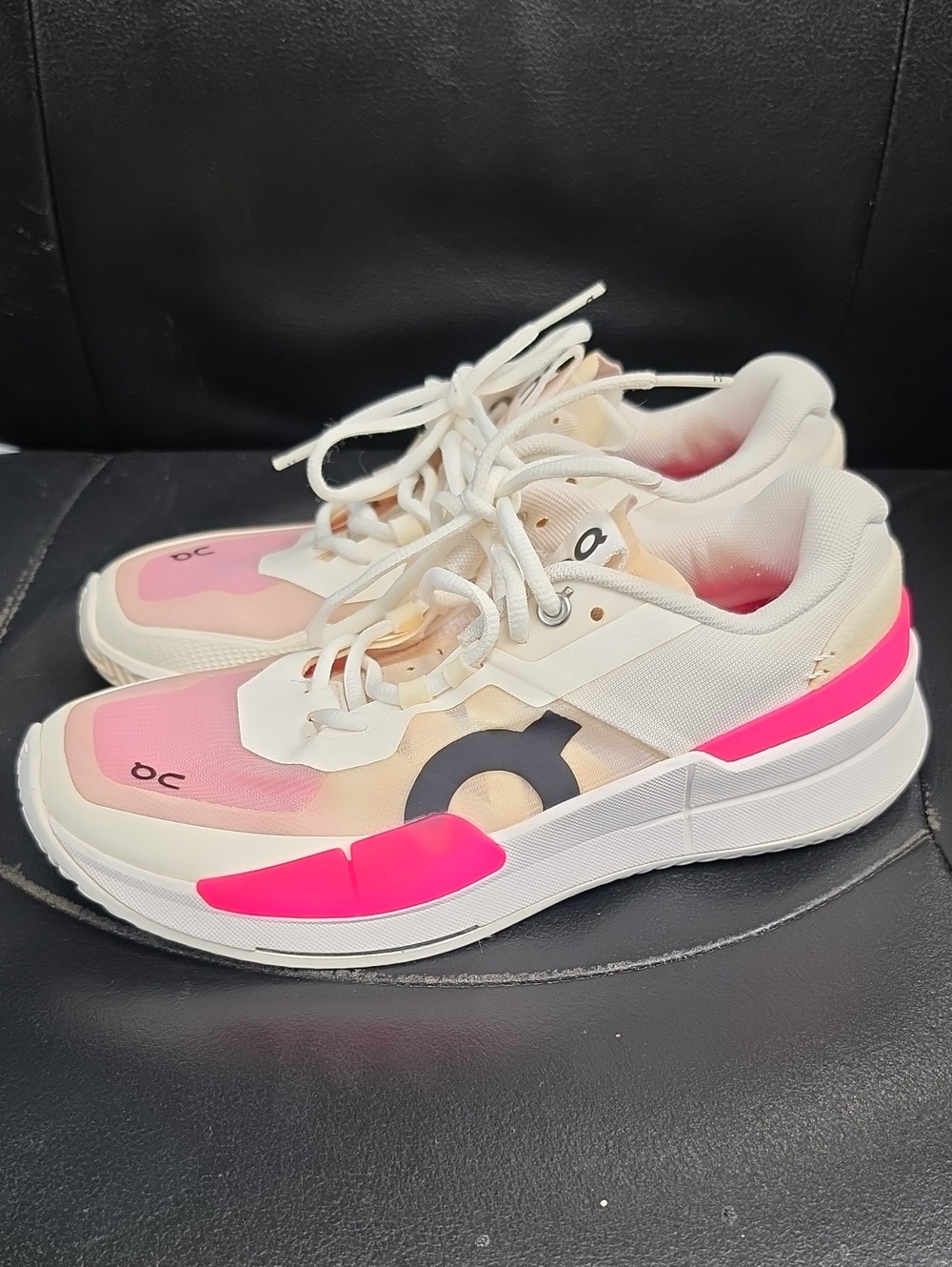 On Running Women's The Roger Pro2 Sneakers - Pink & White